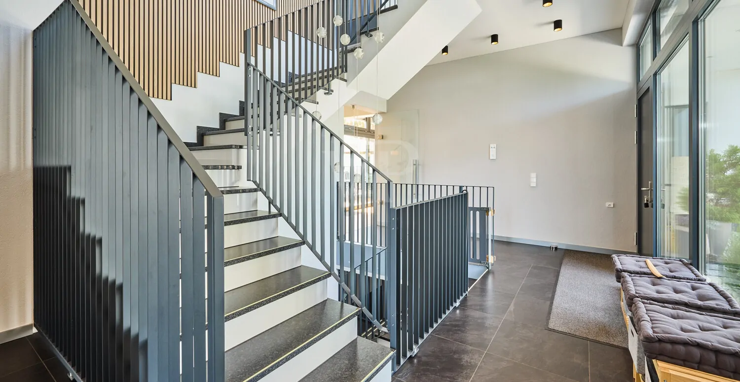 Treppenaufgang in das Dachgeschoss