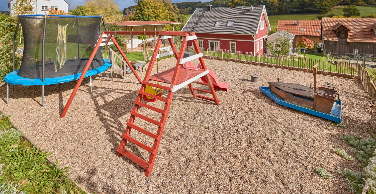 eigener Spielplatz