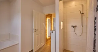 von_poll_real_estate_property_25177028_image_15