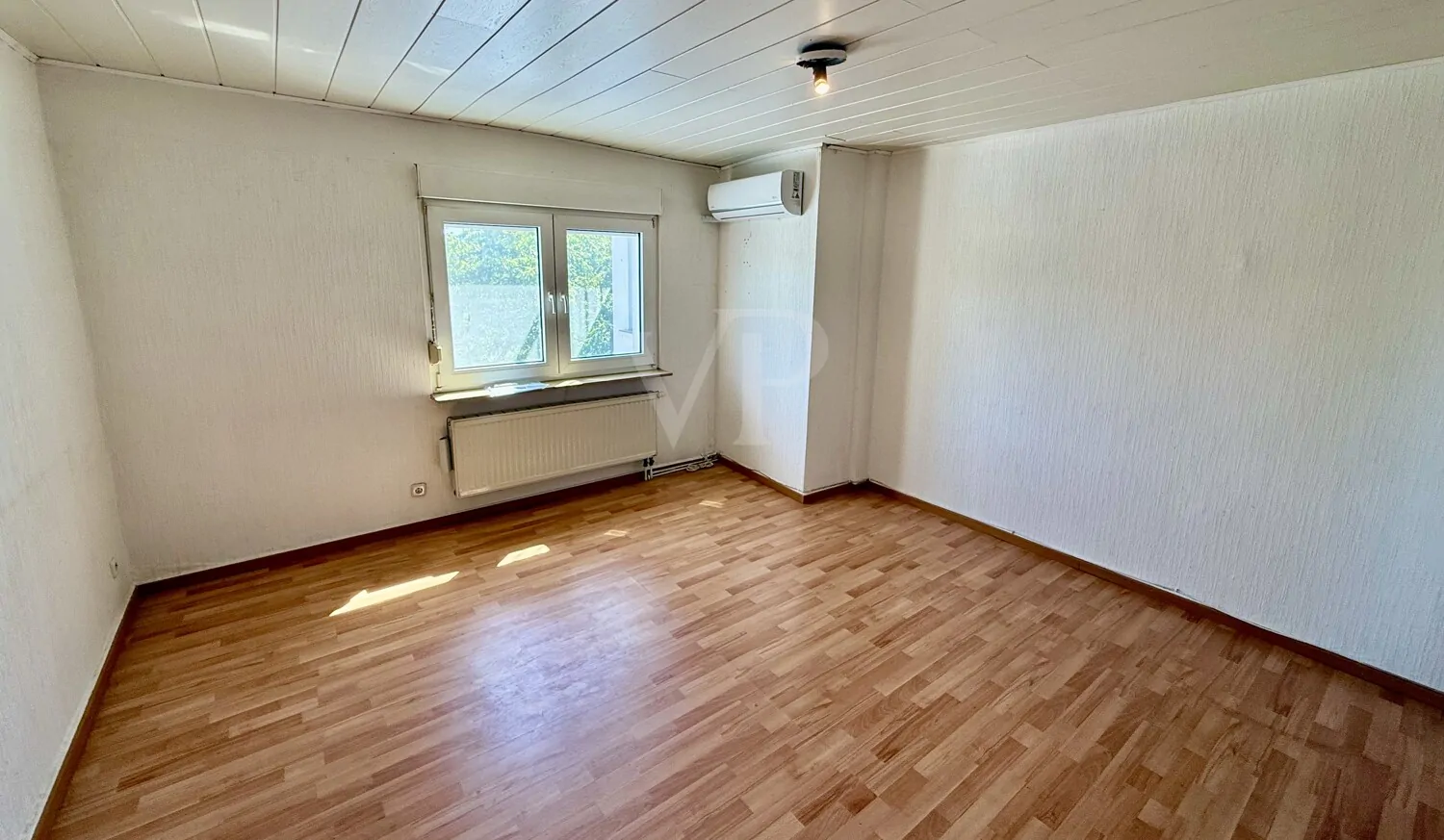 Arbeitszimmer/ Durchgangszimmer