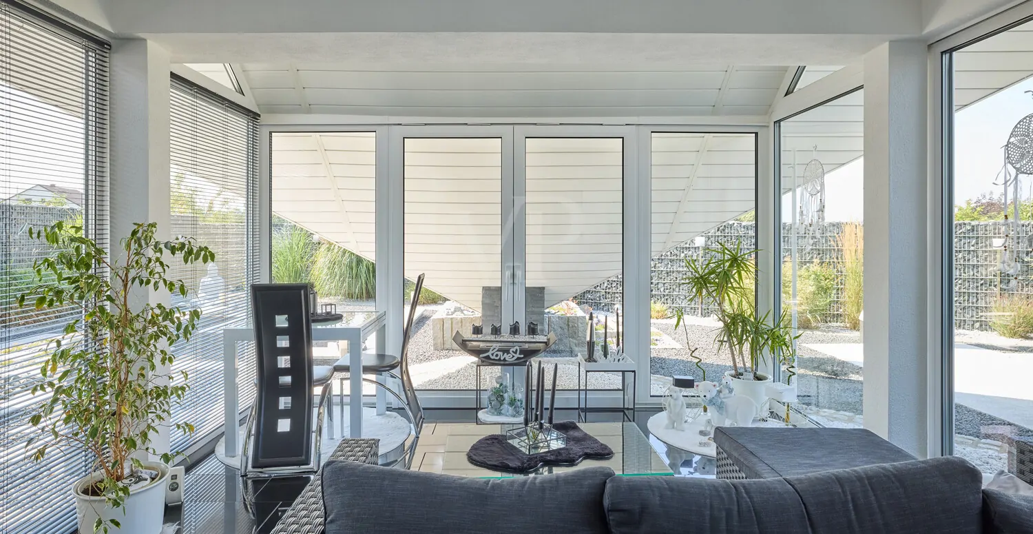 Wintergarten/Ausblick Wohnzimmer UG Wohnung I