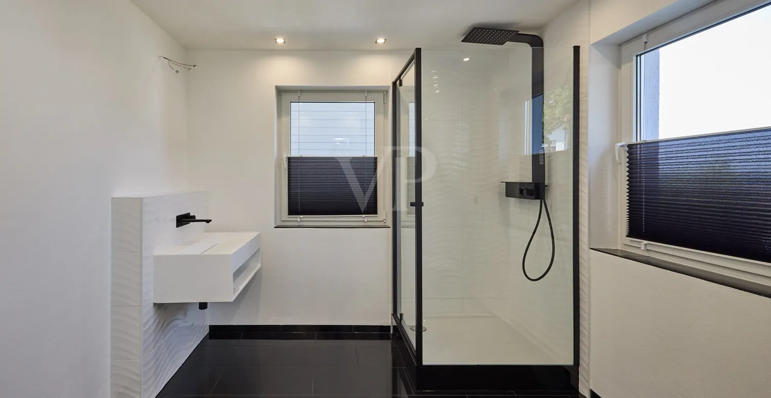 Badezimmer  EG Wohnung I