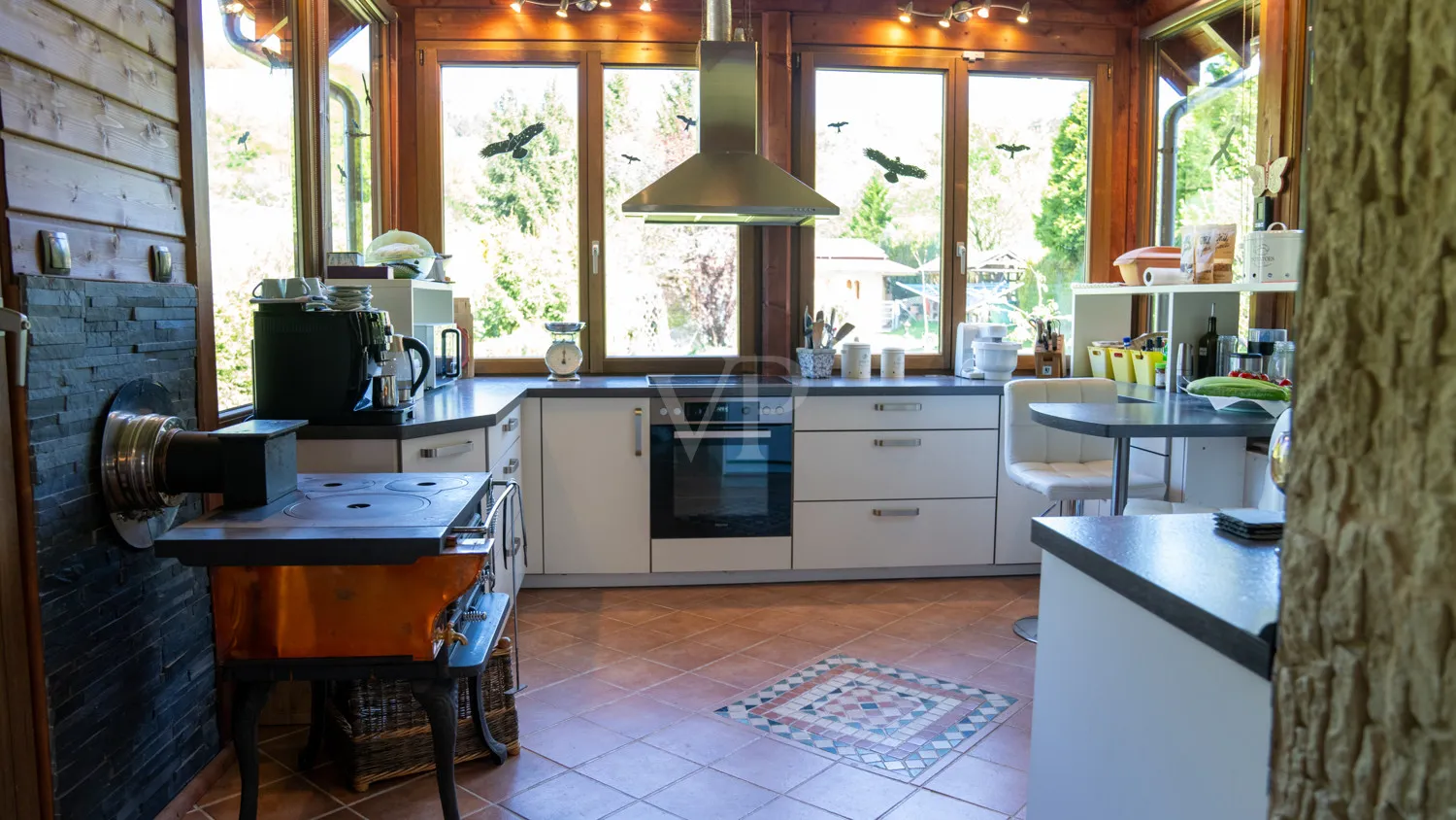 Lichtdurchflutete Küche