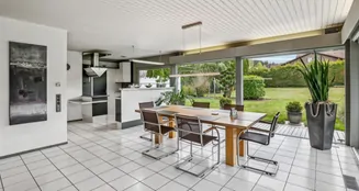 von_poll_real_estate_property_25199019_image_2