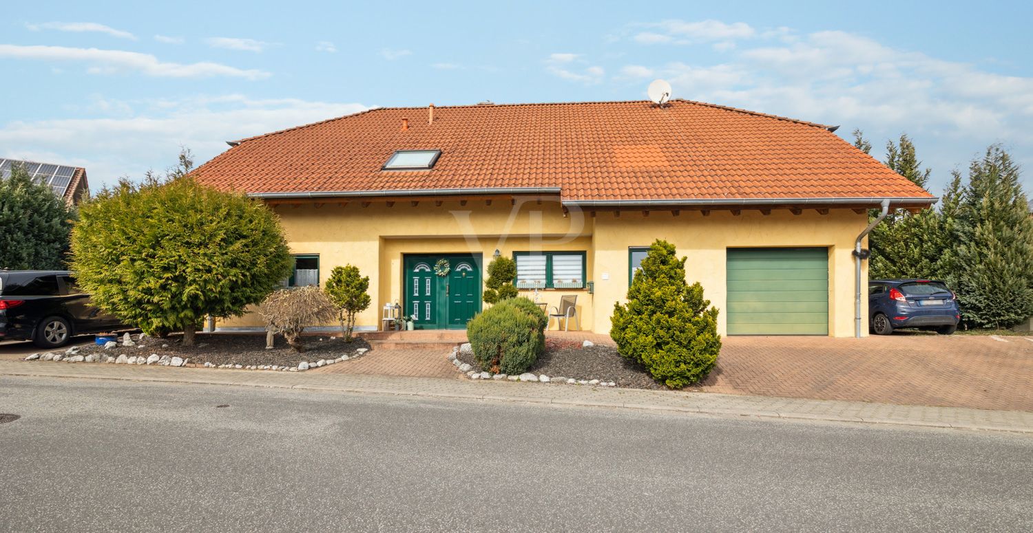 Straßenansicht
