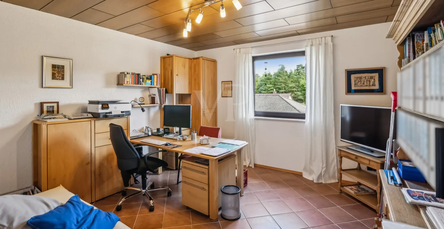 Arbeitszimmer EG