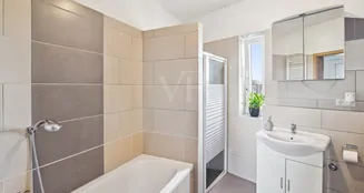 von_poll_real_estate_property_25199602_image_12