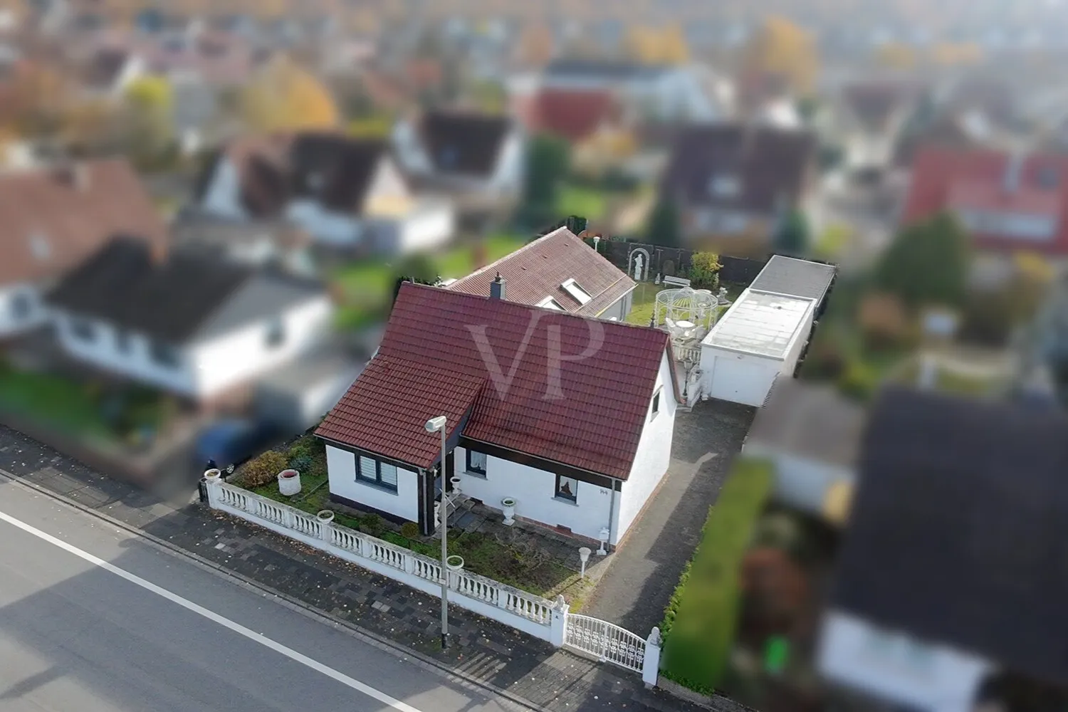 Attractive detached house on a large plot of land – near PRE-Park