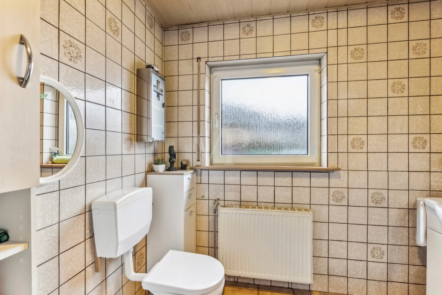 Badezimmer mit Dusche - EG