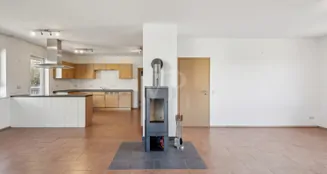 von_poll_real_estate_property_25199045_image_3