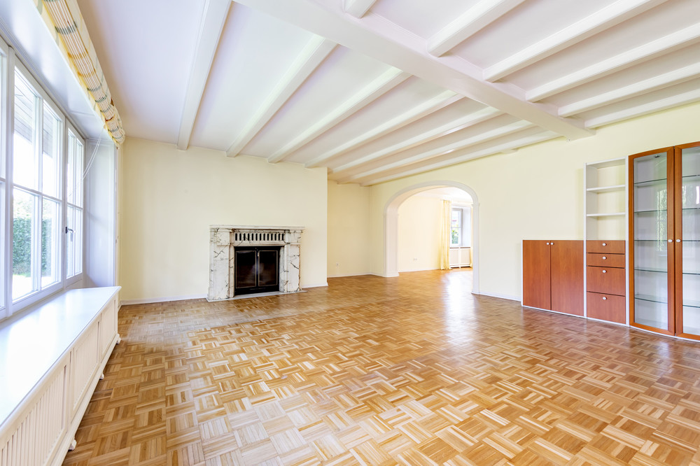 Großzügiges Wohnzimmer