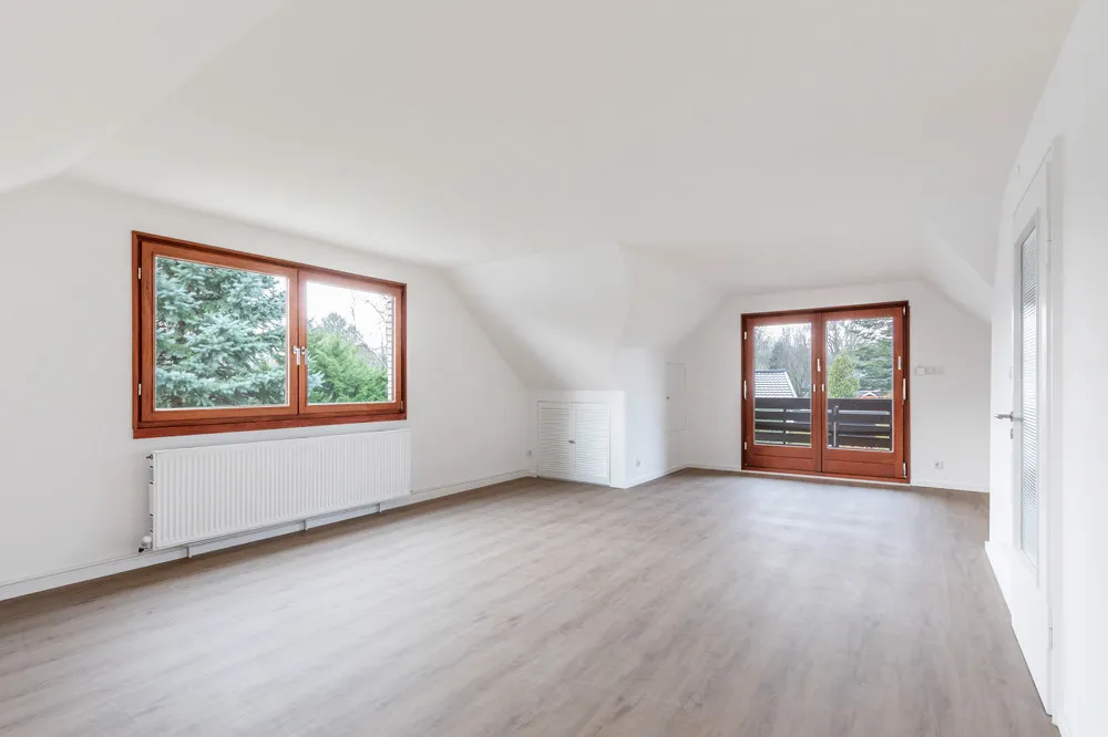 Großzügiges Schlafzimmer