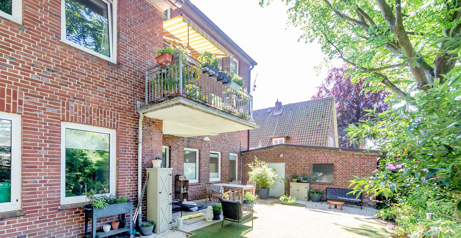 Rückansicht und Balkon
