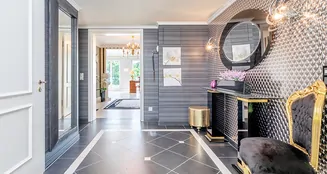 von_poll_real_estate_property_25132023_image_4