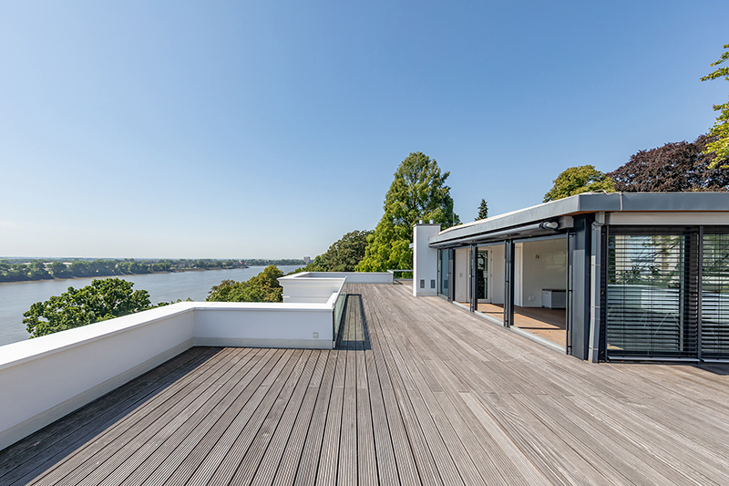 Weitläufige Dachterrasse mit sensationellem Blick!