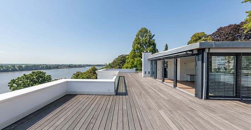 Weitläufige Dachterrasse mit sensationellem Blick!