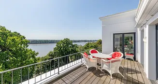 von_poll_real_estate_property_25132023_image_10