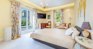 von_poll_real_estate_property_25132023_image_22