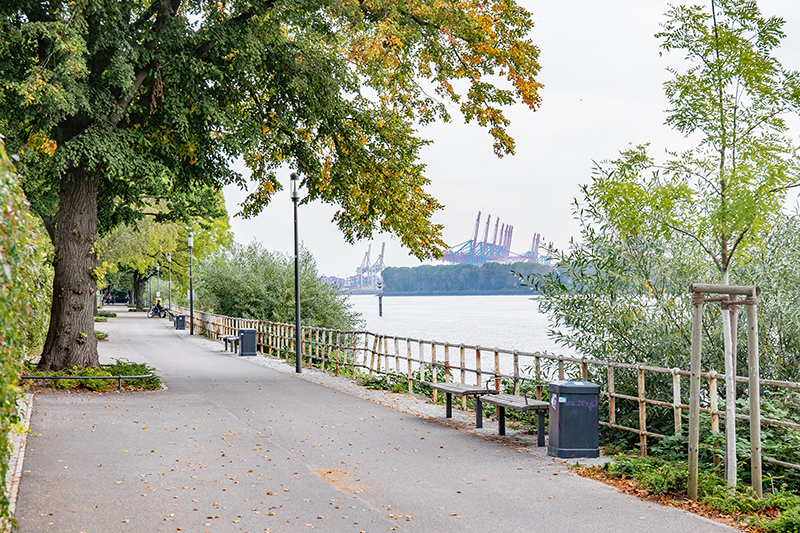 ... und zum 23 km langen Elbwanderweg