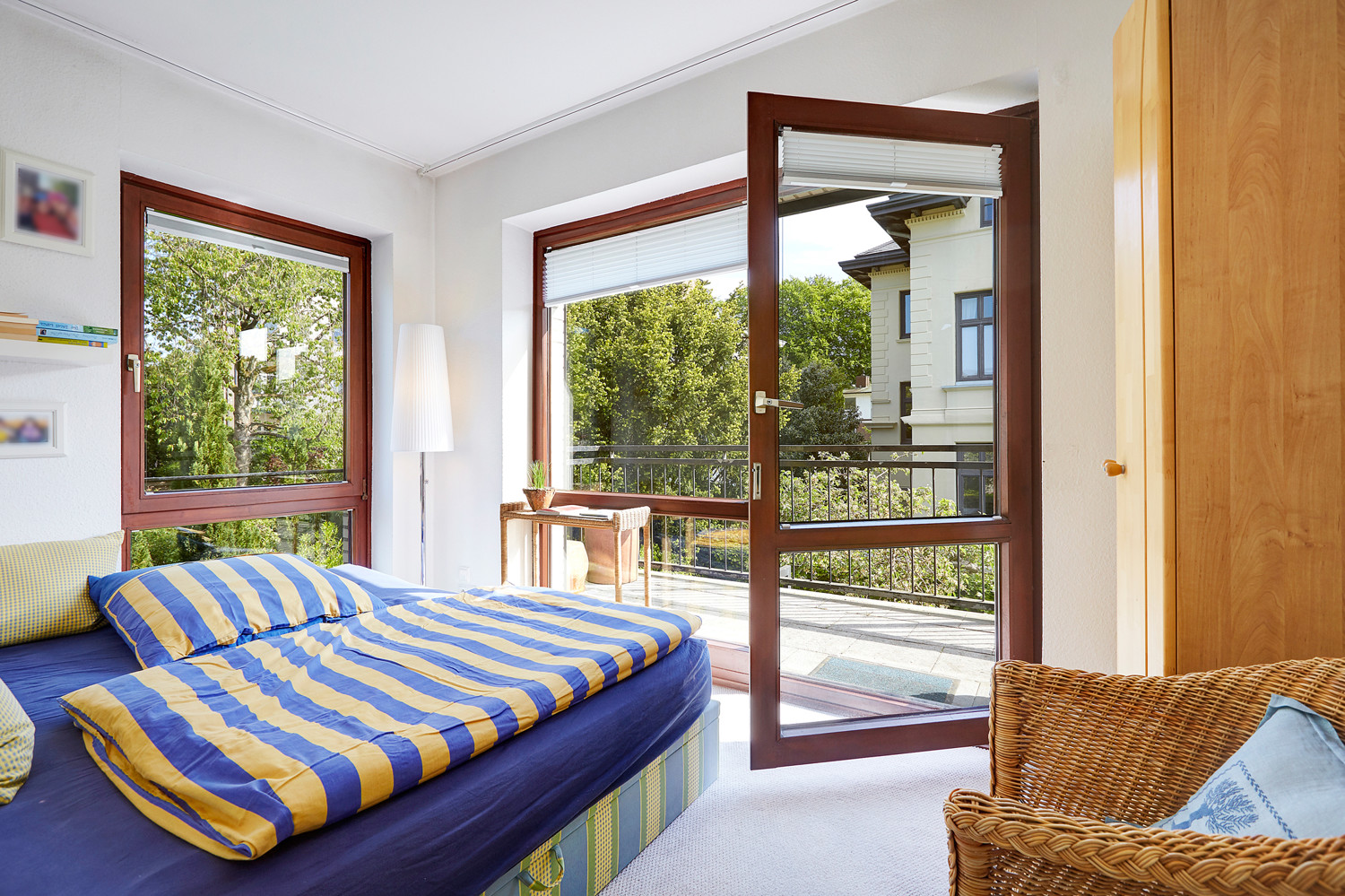 Weiteres Zimmer mit Zutritt zum Balkon