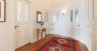 von_poll_real_estate_property_25132010_image_3