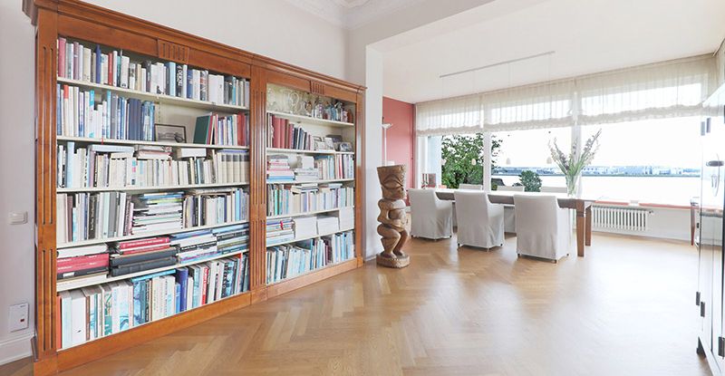 Bibliothek und Esszimmer ...