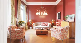 von_poll_real_estate_property_25132010_image_10