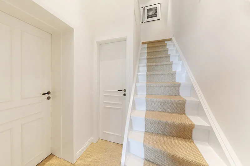 Treppenabgang zum Gartengeschoss