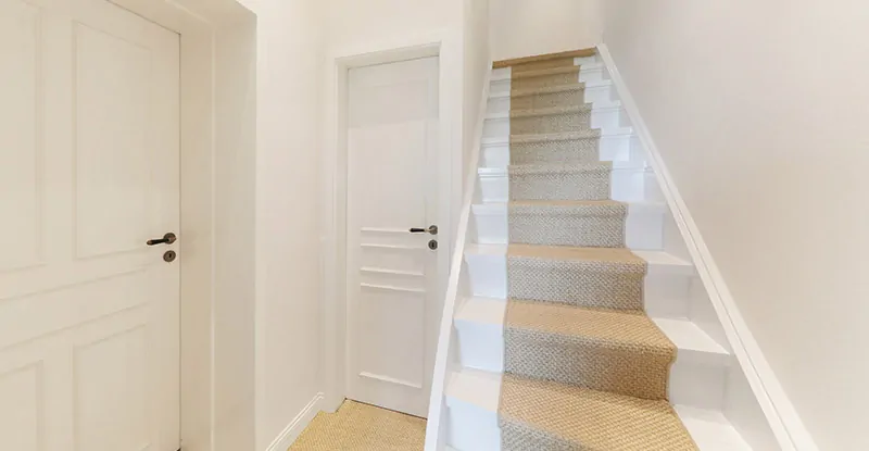 Treppenabgang zum Gartengeschoss