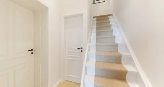 von_poll_real_estate_property_25132010_image_15