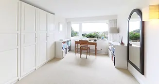 von_poll_real_estate_property_25132010_image_19