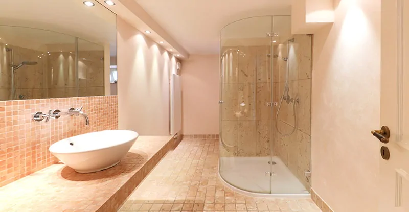 ... und Marmorbad en Suite