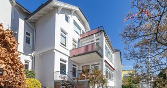 von_poll_real_estate_property_25132010_image_0
