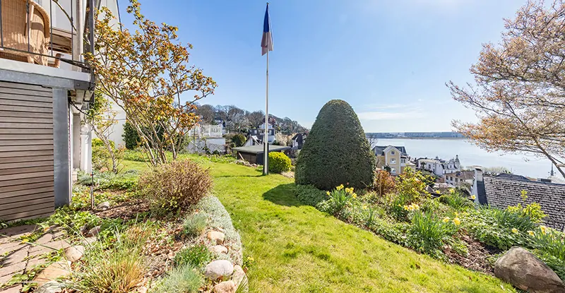 Gemeinschaftsgarten mit 180°-Elbblick!