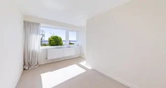 von_poll_real_estate_property_25132010_image_17