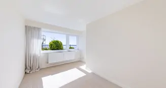 von_poll_real_estate_property_25132010_image_16