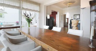 von_poll_real_estate_property_25132010_image_5