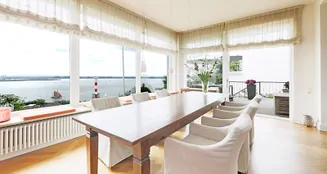 von_poll_real_estate_property_25132010_image_5