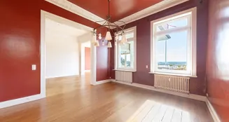 von_poll_real_estate_property_25132010_image_10