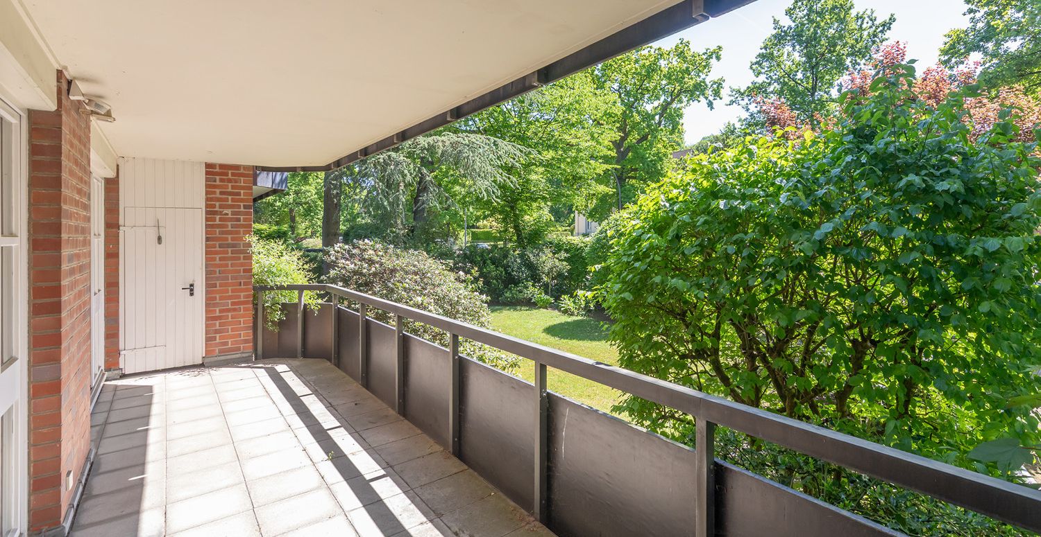 Weitläufiger Südbalkon