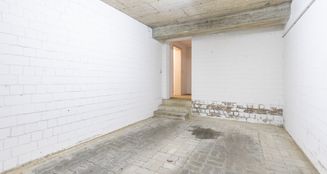 von_poll_real_estate_property_25132018_image_16