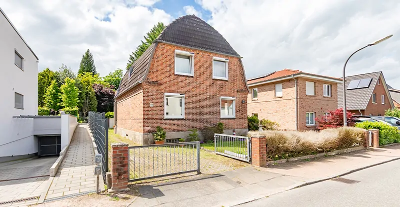 Hausansicht von der Straße