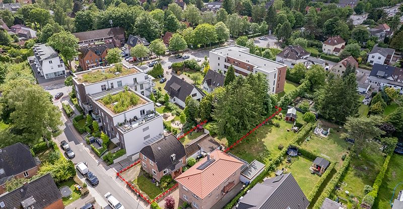 Charmanter Altbau auf großem Westgrundstück – Sanierung oder Neubau möglich