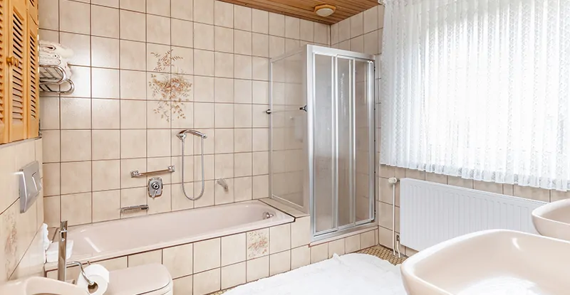 Vollbad im Dachgeschoss