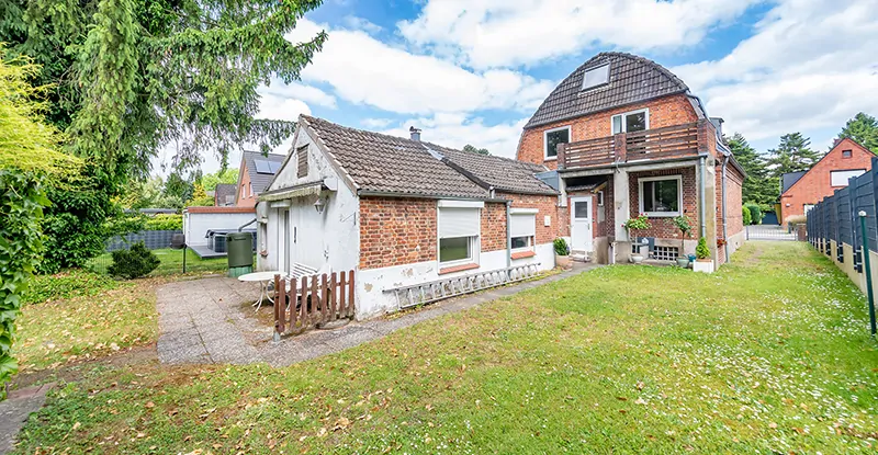 Rückansicht Haupthaus und Anbau