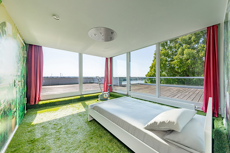 Guest room/gym on the mezzanine floor
