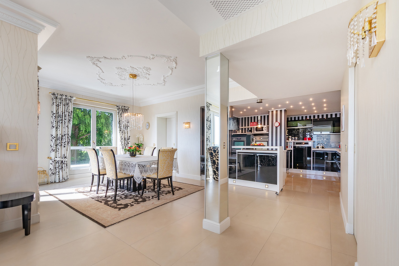 View of the dining area ...