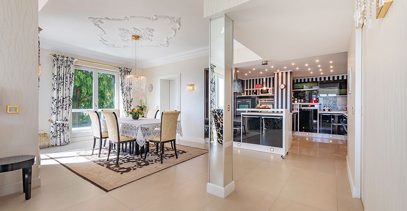 View of the dining area ...