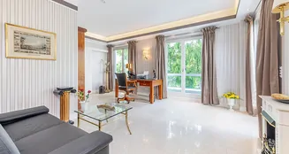 von_poll_real_estate_property_25132023e_image_20