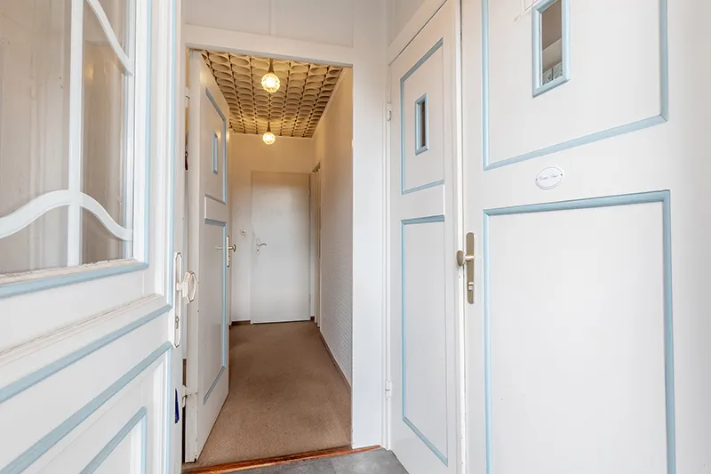 Diele in die Erdgeschosswohnung 10 und 10a (zusammengelegt)